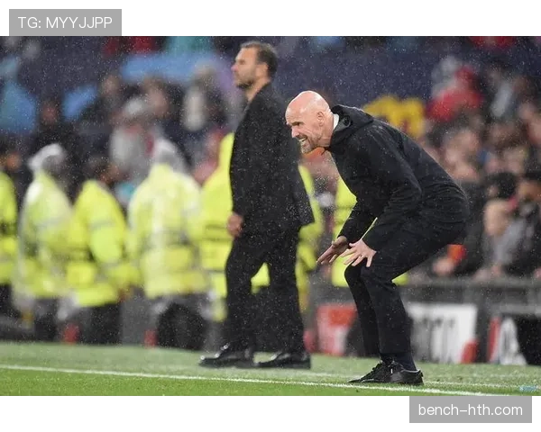 滕哈赫引领球队迈入新纪元：战术革新与青春力量齐头并进