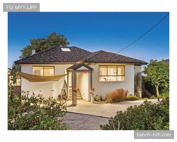 特伦特·亚历山大-阿诺德vs坎塞洛:组织型边卫发展路径对比 特伦特·亚历山大-阿诺德vs坎塞洛:组织型边卫发展路径对比