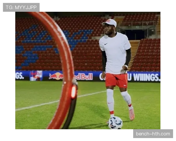 戴维斯足球影响力解析